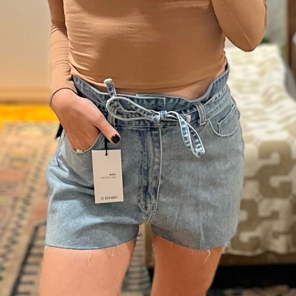 Forever 21 High Waisted Jean Shorts - Light Wash - Picture 9 of 9